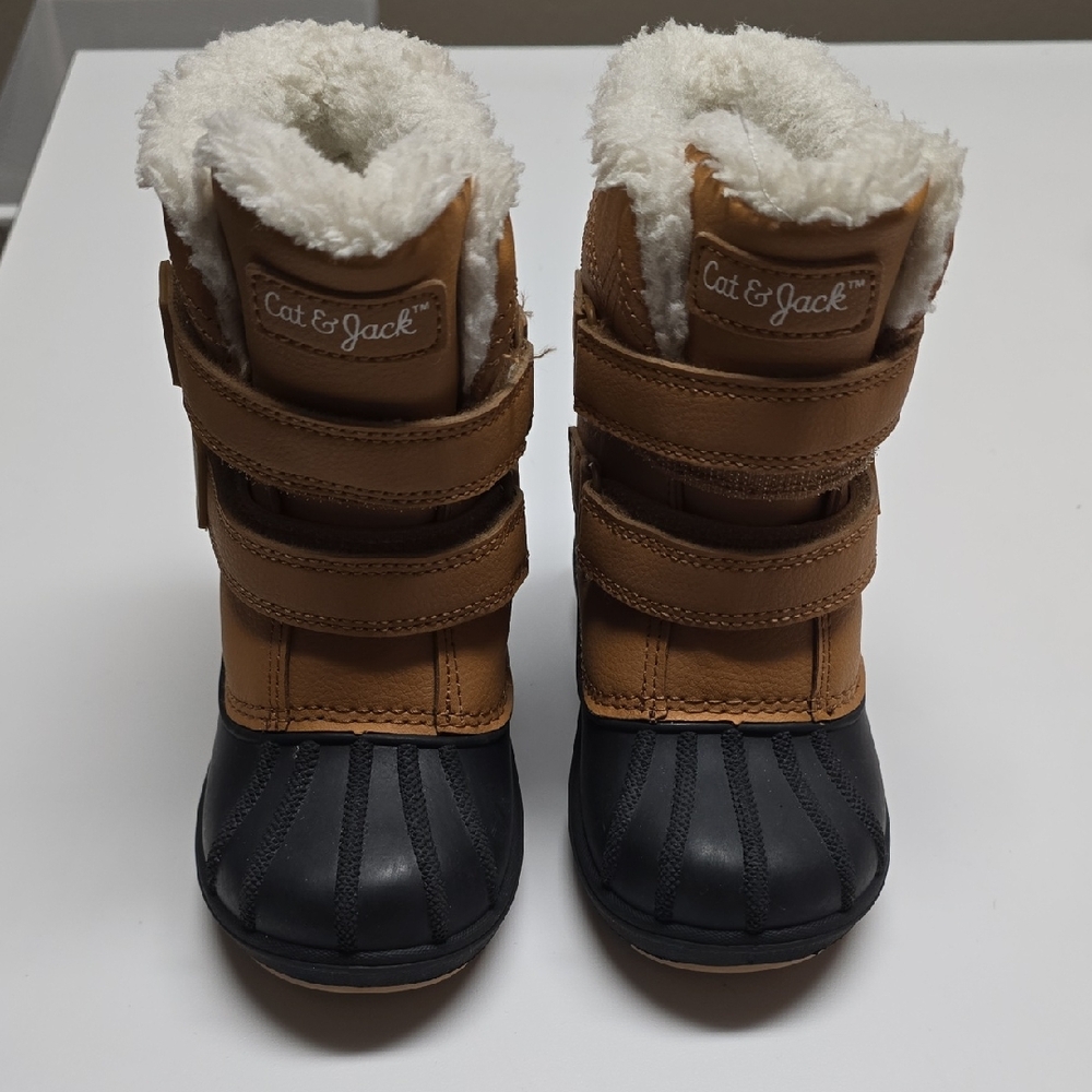 Cat & Jack Brown and Black Kids Snow Boots